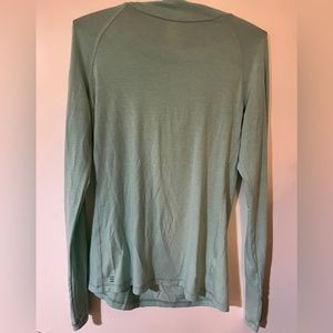 Free fly apparel long sleeve top with hood